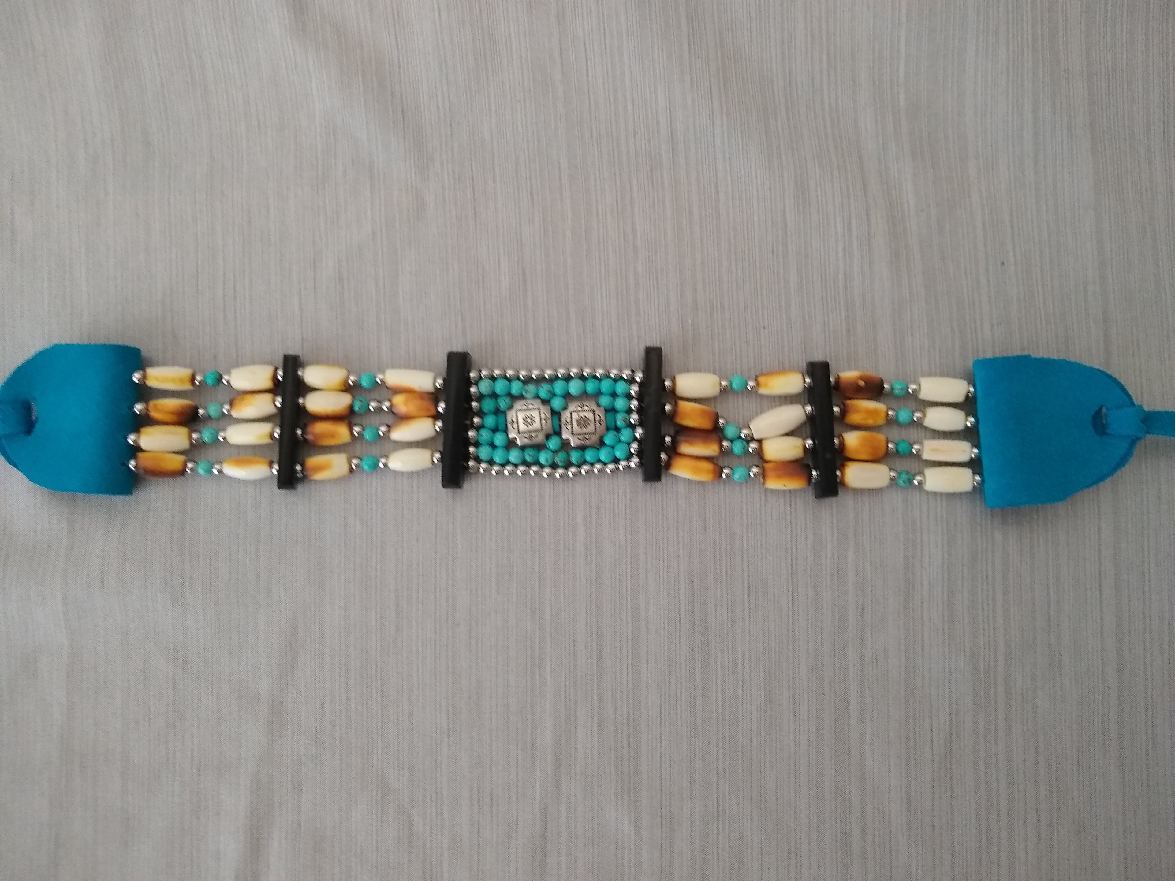 Paaunai Choker