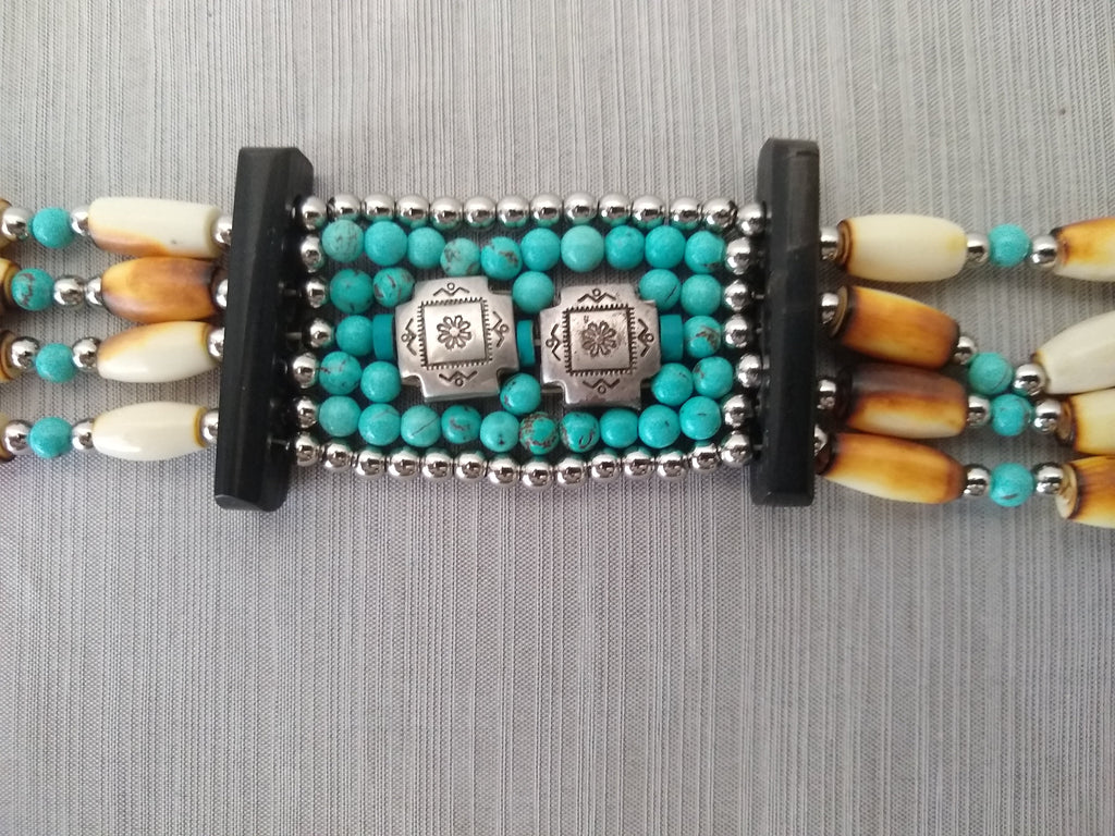 Paaunai Choker