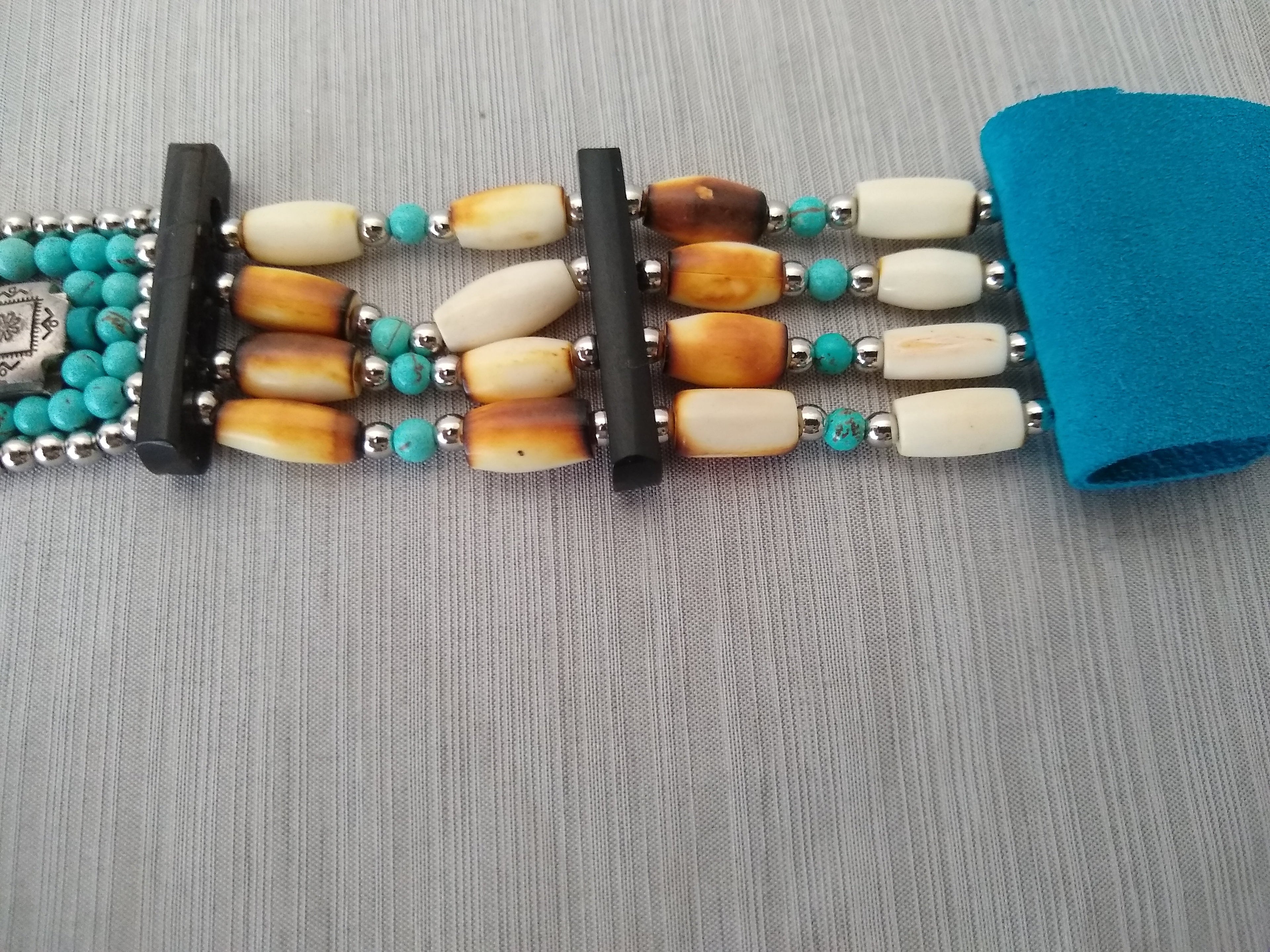 Paaunai Choker